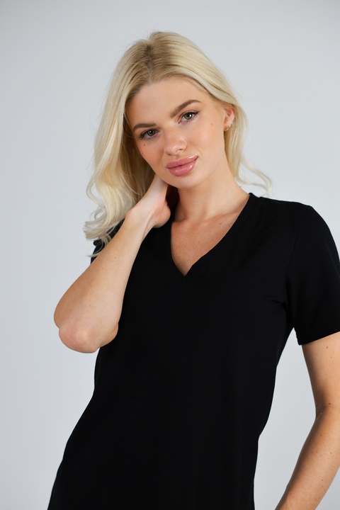 Жіноча футболка FreeVibe V (Чорний)