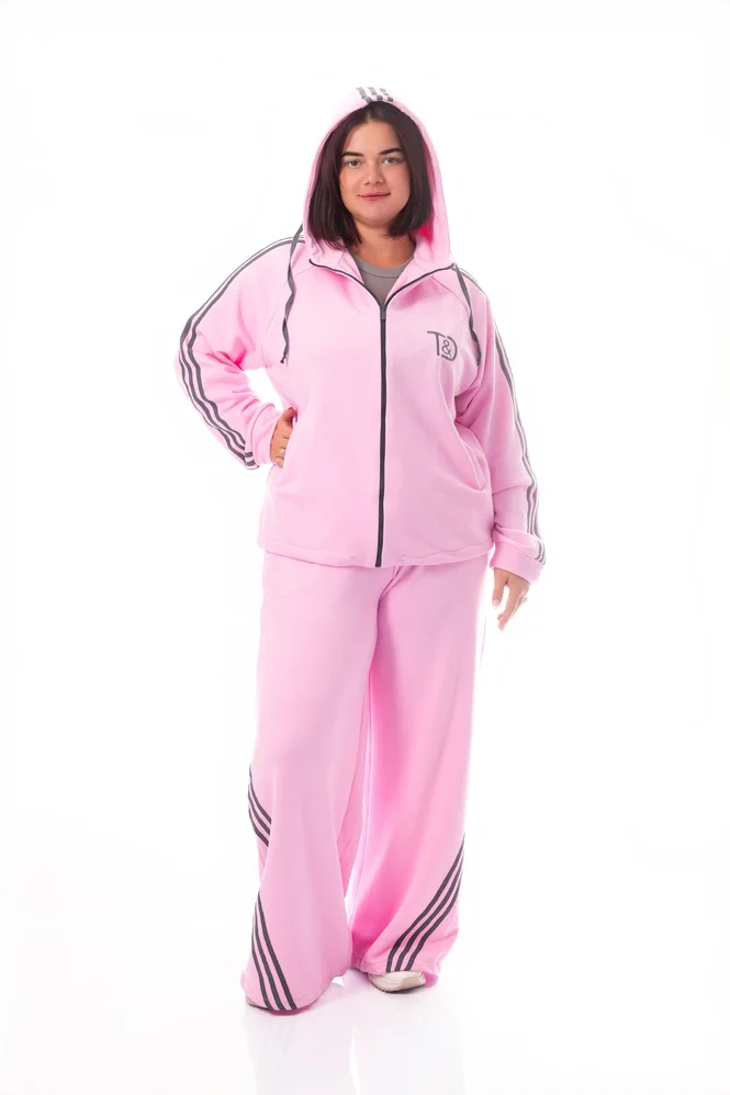 Спортивный костюм plus size с капюшоном, кофта + джоггеры, тринитка-диагональ — фото 5 (665x998)