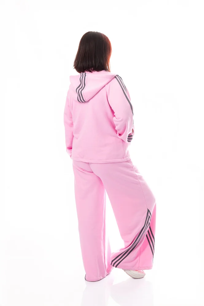 Спортивный костюм plus size с капюшоном, кофта + джоггеры, тринитка-диагональ — фото 8 (665x998)
