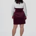 Приталенное платье plus size с воротником, V-вырезом и манжетами, поплин + дайвинг — фото 4 (75x75)