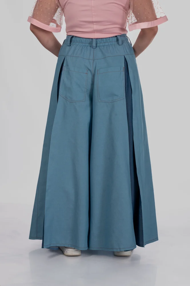 women's plus size maxi trouser skirt with box pleats and a high rise — photo 12 (665x998)