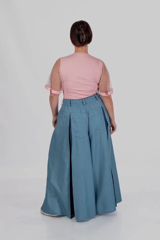 women's plus size maxi trouser skirt with box pleats and a high rise — photo 5 (665x998)