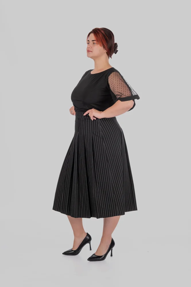 women's plus size pleated high-waisted midi skirt — photo 2 (665x998)