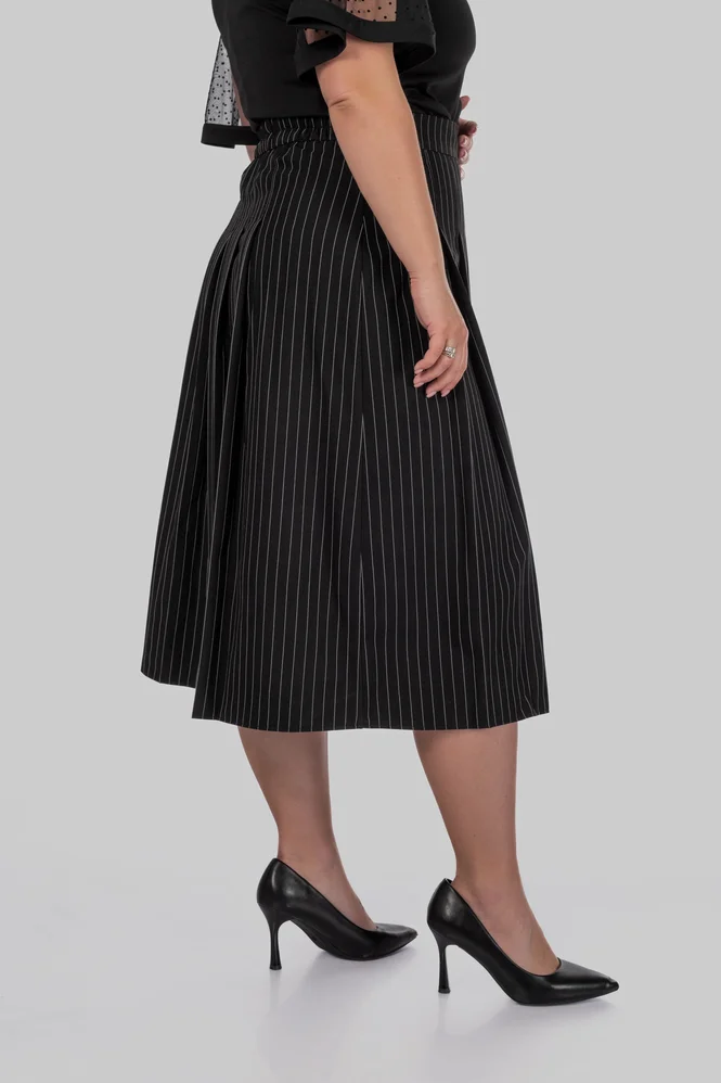 women's plus size pleated high-waisted midi skirt — photo 5 (665x998)