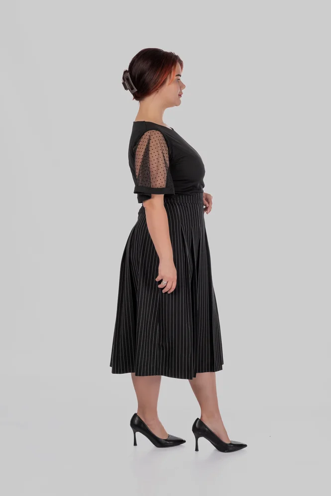 women's plus size pleated high-waisted midi skirt — photo 6 (665x998)