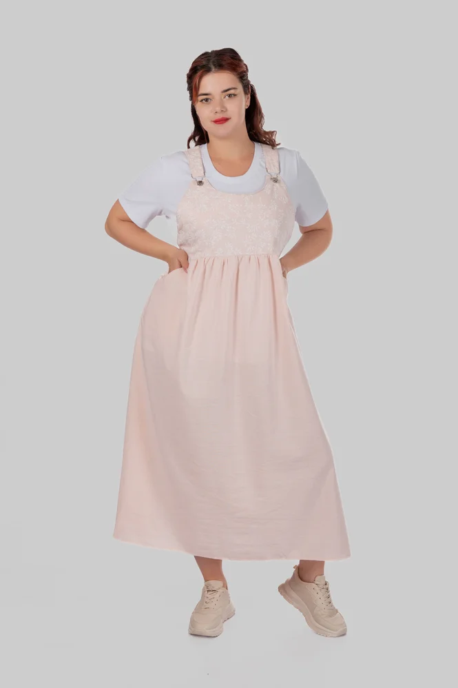 Жіночий лляний сарафан міді plus size з широкими бретелями та рослинним принтом LOTTA (персиковий) — фото 2 (665x998)