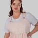 Жіночий лляний сарафан міді plus size з широкими бретелями та рослинним принтом LOTTA (персиковий) — фото 8 (75x75)
