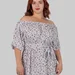 Жіноча літня сукня максі plus size зі штапелю з відкритими плечима, поясом і квітковим принтом MIREYA (білий) — фото 7 (75x75)