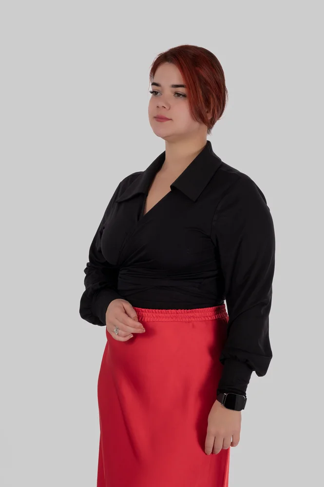 Блуза на запах з коміром із еластичного трикотажу MONICA (чорний) — фото 7 (665x998)