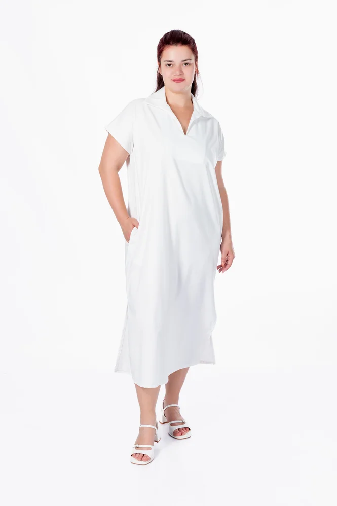 Легка літня сукня міді plus size з поясом, коміром, V-вирізом і кишенями, поплін 100% бавовна Raven Light (молочний) — фото 2 (665x998)
