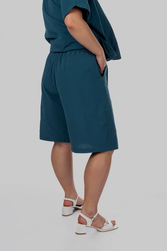 Жіночі подовжені літні шорти plus size з натуральної бавовни SAGA (бірюзовий) — фото 5 (665x998)