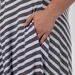 Жіноча сукня-кокон plus size у смужку з кишенями та асиметричним низом SELMA (темно-сірий) — фото 9 (75x75)