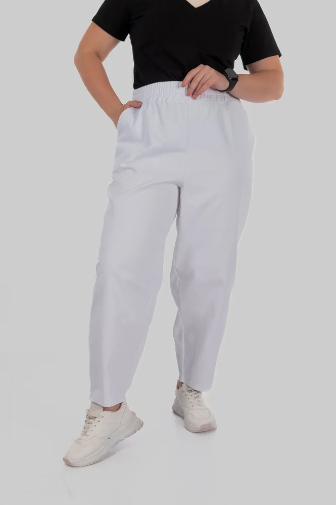 women's plus size cotton mom jeans — photo 16 (665x998)