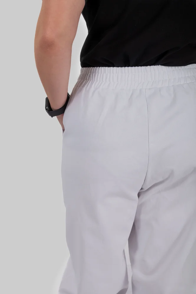 women's plus size cotton mom jeans — photo 17 (665x998)