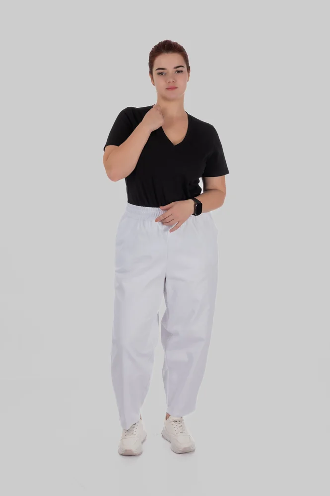 women's plus size cotton mom jeans — photo 9 (665x998)