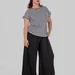 Жіноча віскозна футболка plus size у смужку з коротким рукавом TILDA (темно-сірий) — фото 5 (75x75)
